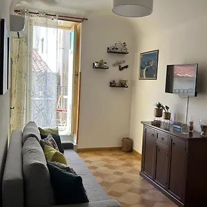 https://lappartement-dans-les-venelles.sicilyhotelsitaly.net