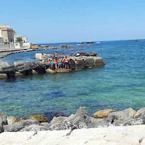 https://casa-vacanza-annalisa.sicilyhotelsitaly.net